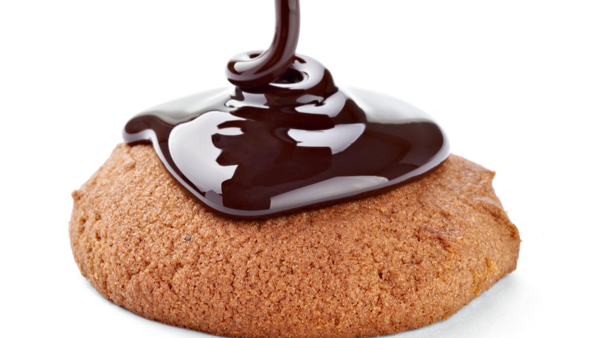chocolate topping on a cookie