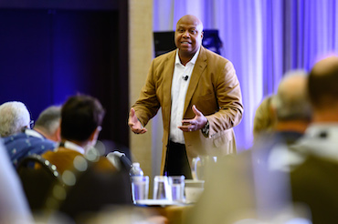 Walter Bond speaks to CEO Executive Team Network attendees