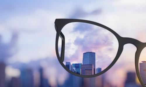 eyeglasses sharpen view of city